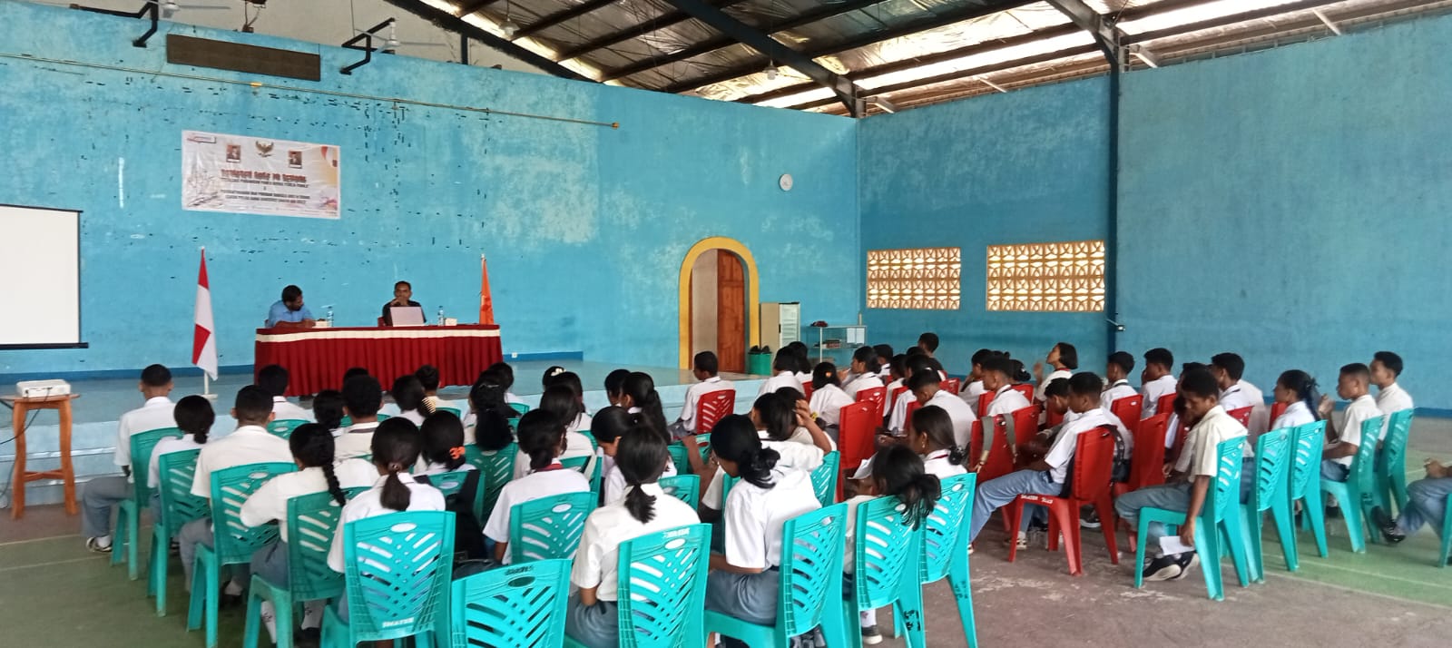 Sosialisasi Kepada Pemilih Pemula, Bawaslu Lembata Dan SMATER Don Bosco Teken MoU
