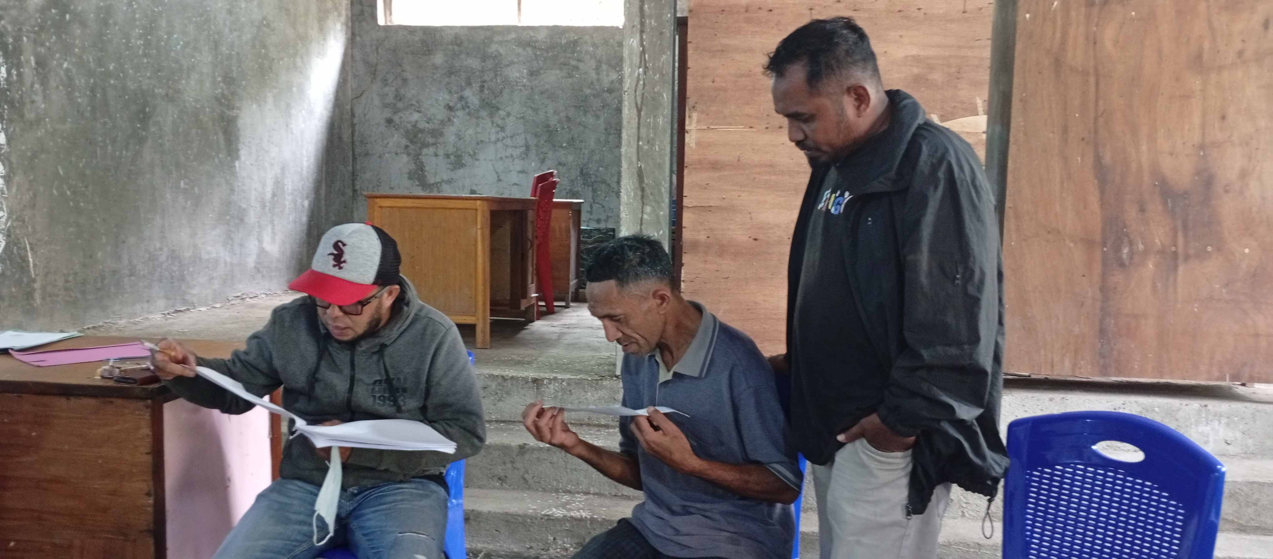 Bawaslu bersama KPU Lembata melaksanakan Giat Pencoklitan