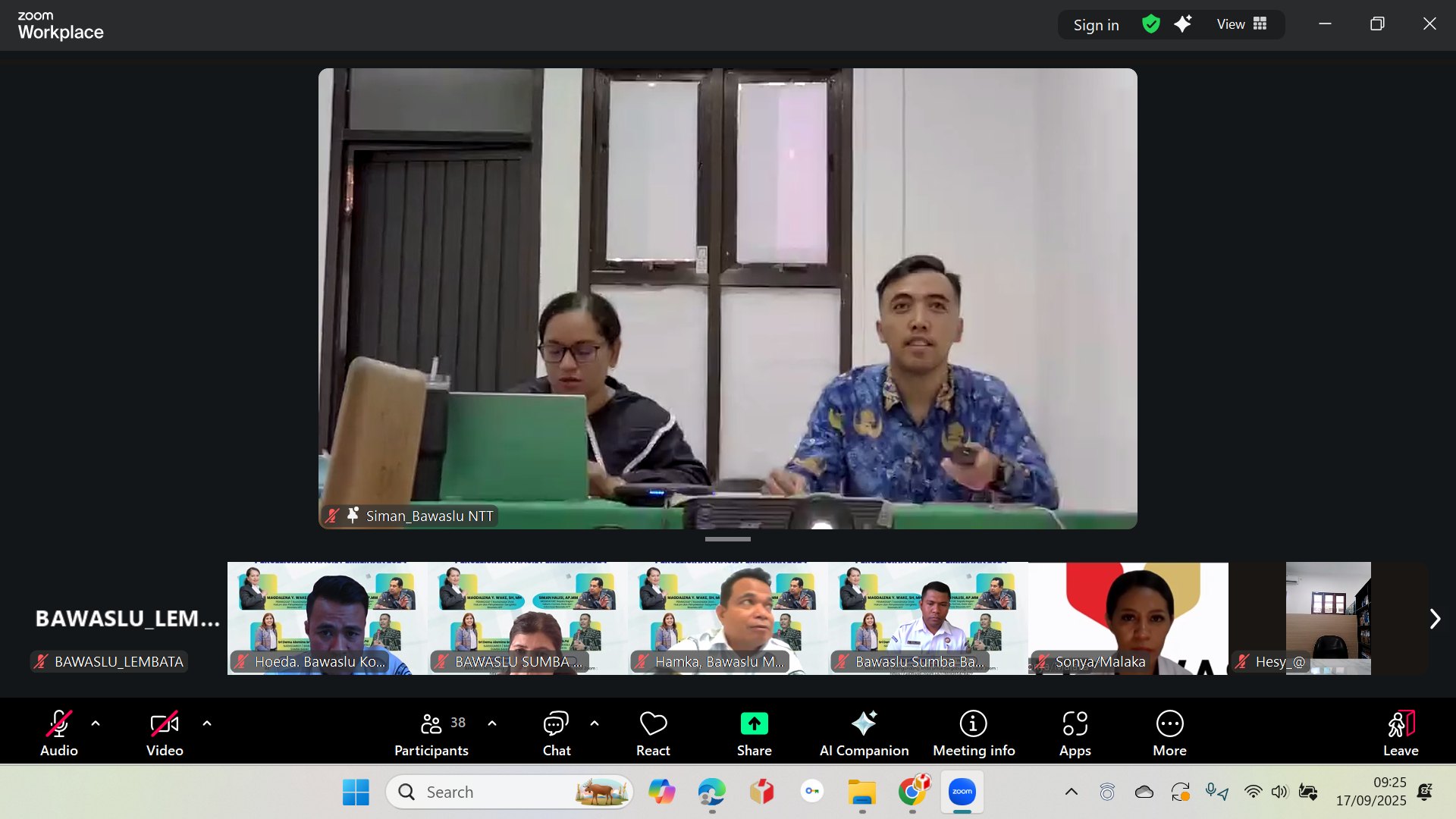 Anggota Bawaslu Provinsi NTT, Magdalena Yuanita Wake