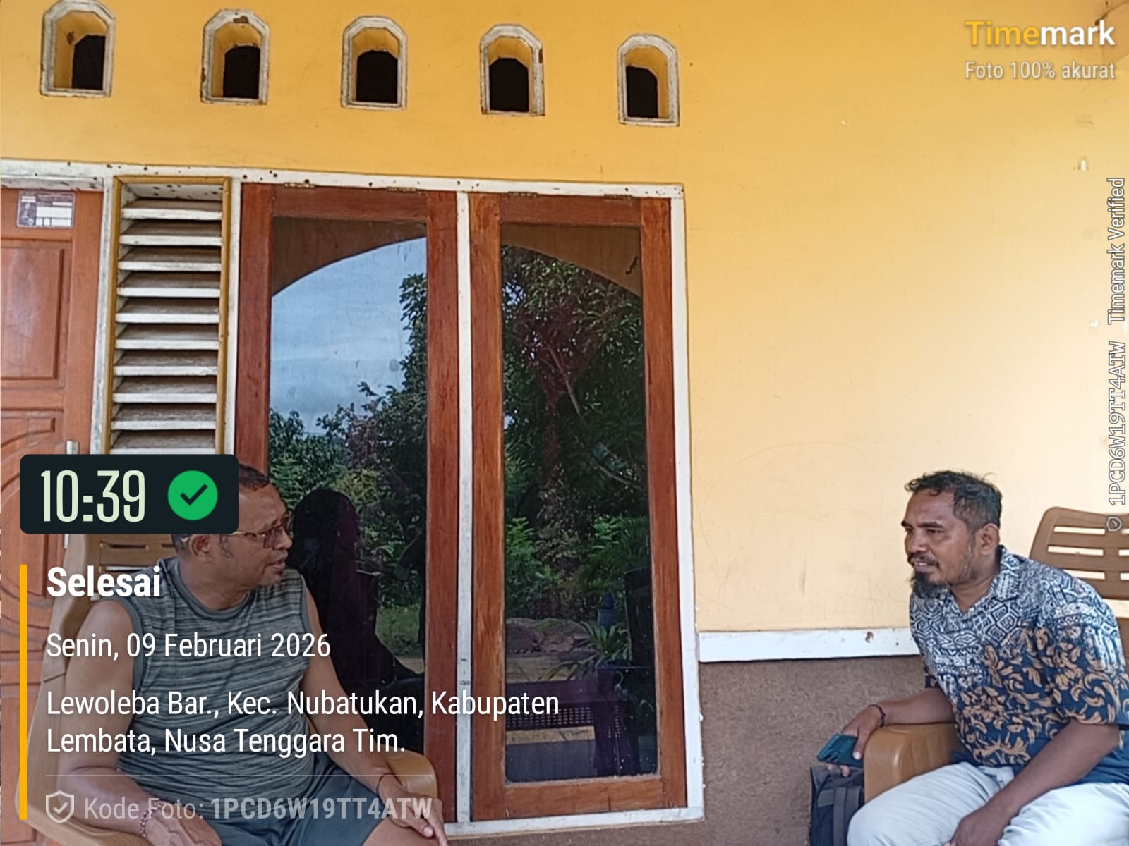 Anngota Bawaslu Lembata bersama Mantan Anggota Bawaslu Lembata