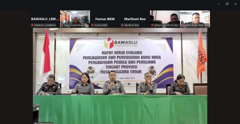 Anggota Bawaslu Prov NTT bersama Kasek