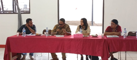 Anggota Bawaslu Lembata dalam Pleno