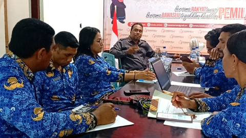Rapat Internal Bawaslu Lembata