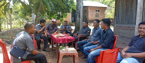 Konsolidasi Demokrasi Ke Desa Idalolong