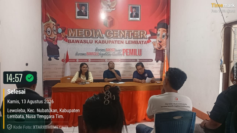 Rapat Internal Bawaslu Lembata