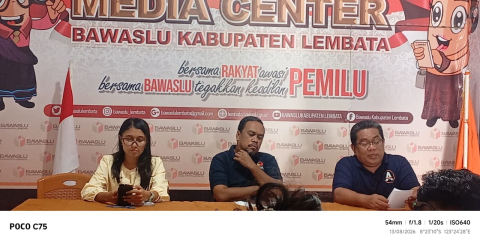 Rapat Internal Bawaslu Lembata