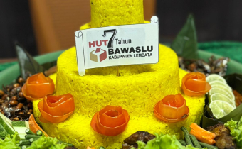 Bawaslu Lembata Rayakan Ultah ke 7